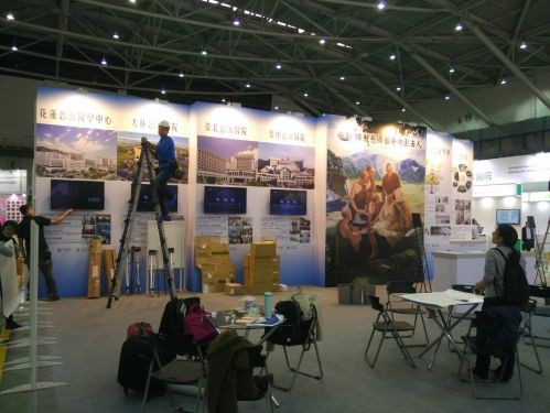 首屆臺灣醫療科技展 活用硬體提昇醫品