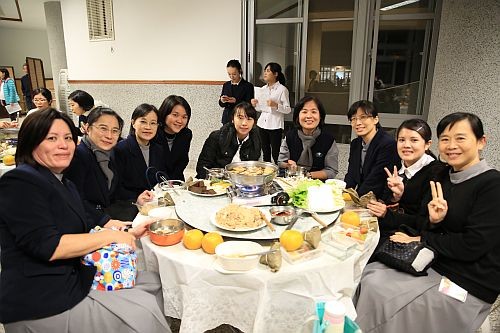 評鑑感恩餐會許未來,銀髮樂活基金滿馨香