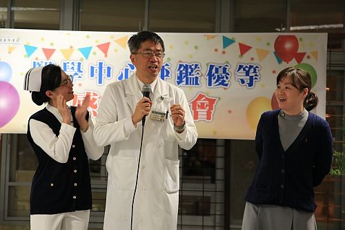 評鑑感恩餐會許未來,銀髮樂活基金滿馨香