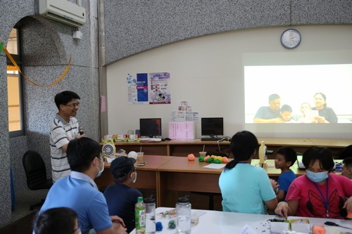 2018/07/14 花蓮慈濟醫院日誌———兒癌育樂營快樂來抗癌 借鏡成功經驗為病童加油打氣