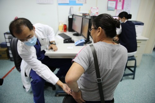 穿梭花東縱谷 進駐關山慈院用愛付出拔病苦