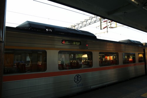 穿梭花東縱谷 進駐關山慈院用愛付出拔病苦