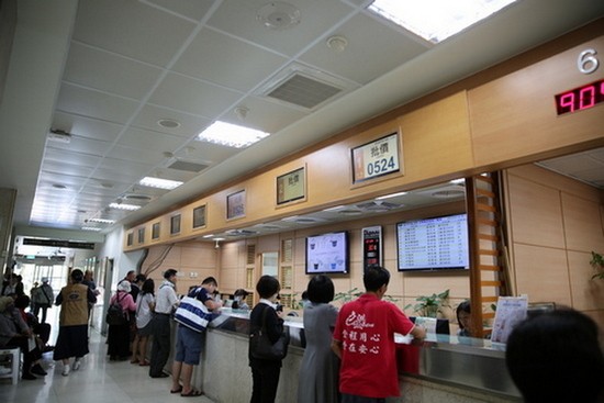 2018/07/30 花蓮慈濟醫院日誌———多媒體智慧叫號系統　就醫分流更便利