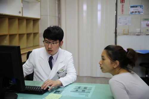 穿梭花東縱谷 進駐關山慈院用愛付出拔病苦