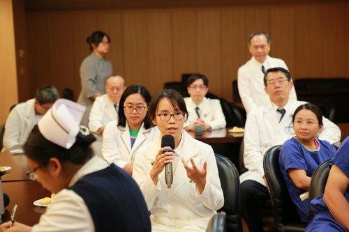 2018/08/30花蓮慈濟醫院日誌——菲律賓不對稱萎縮型連體嬰醫療會議 人醫群策妙手妙法(文/江家瑜)