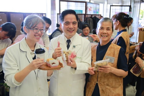 2018/10/08花蓮慈濟醫院日誌——「印」照「尼」我心 花蓮真情膚震殤用行動響應