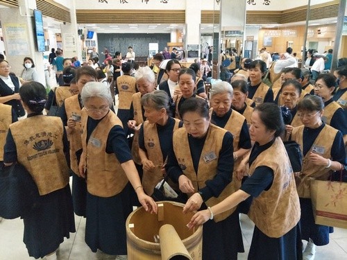 2018/10/03 花蓮慈濟醫院日誌——大愛心相「印」 真情膚震傳愛到印尼