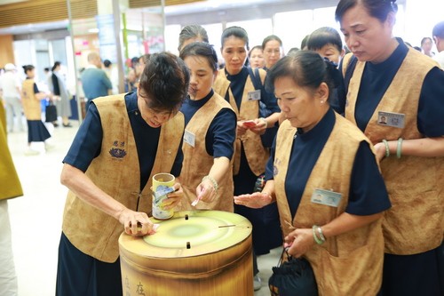 2018/10/08花蓮慈濟醫院日誌——「印」照「尼」我心 花蓮真情膚震殤用行動響應