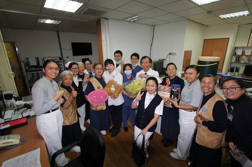 2018/12/26花蓮慈濟醫院日誌——歲末感恩添暖意 歡喜午茶好幸福