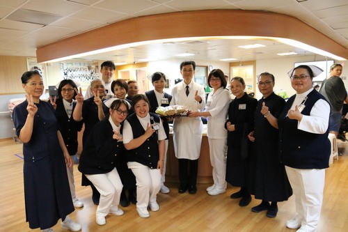 2018/12/26花蓮慈濟醫院日誌——歲末感恩添暖意 歡喜午茶好幸福