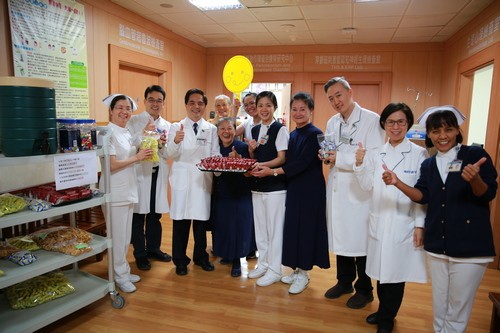 2018/12/26花蓮慈濟醫院日誌——歲末感恩添暖意 歡喜午茶好幸福