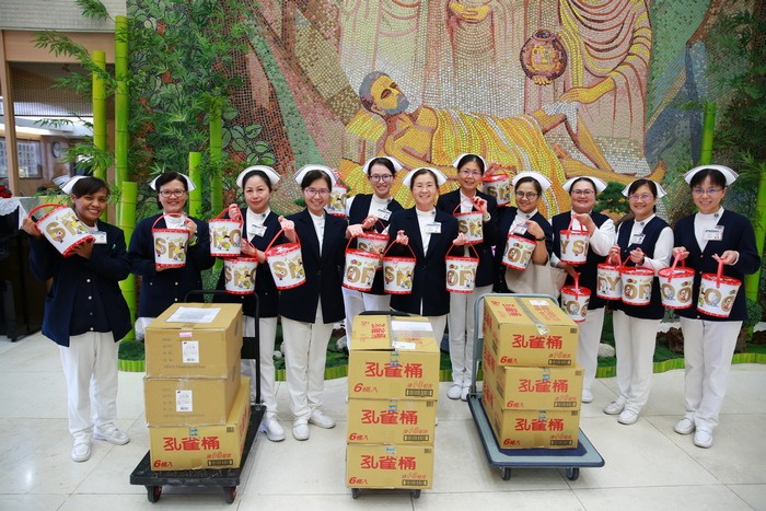 修福持慧勤精進　辭歲送舊迎心年