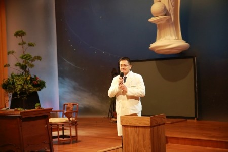 一念善心慈悲源 感動服務結善果