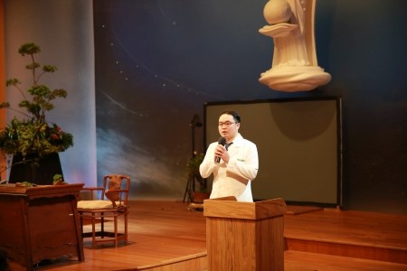 一念善心慈悲源 感動服務結善果