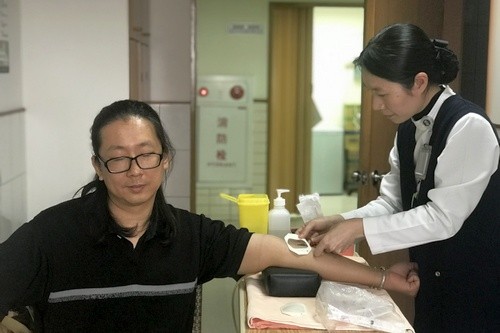 2019/03/06慈濟骨髓幹細胞中心日誌：泥塑生命藝術家 挽袖救人