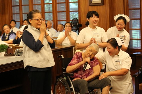 2019/05/15 花蓮慈院《守護生命 從早到晚 從小到老》溫馨座談日誌(三之三) ─ ─妙手妙法真實現 莫忘初衷來時路