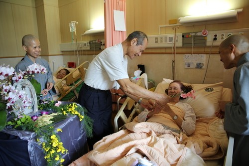 2019/05/12花蓮慈濟醫院日誌——病房行動浴佛分享愛 拔苦與樂真摯祝福