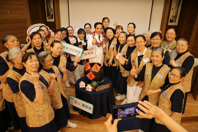 2019/05/29《長情醫愛．莫忘那一念》花蓮慈濟醫院日誌（二）－－跨越萬里的愛　東非義診見苦知福勤付出