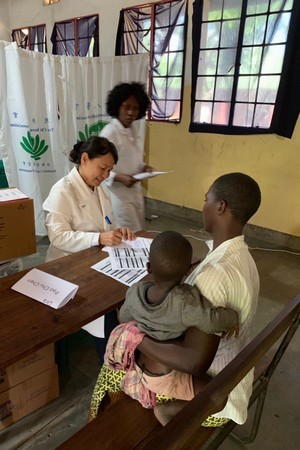 2019/05/29《長情醫愛．莫忘那一念》花蓮慈濟醫院日誌（二）－－跨越萬里的愛　東非義診見苦知福勤付出