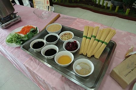 花蓮慈院年終美食秀食譜-「冬季凍齡藥膳」、「核果塔香醬拌麵」(文/黃思齊)