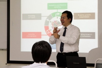 投身重症守護花東　年輕醫師獲頒社會優秀青年