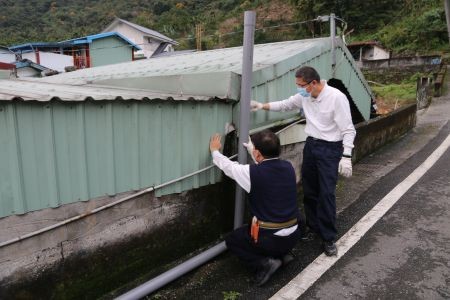 歲末溫馨送暖 花蓮慈院居家關懷大掃除