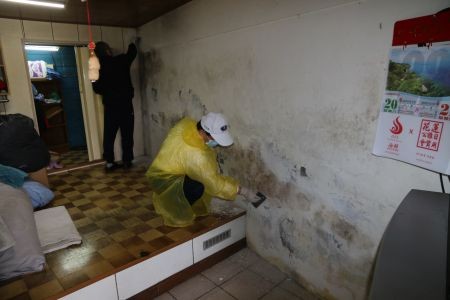 歲末溫馨送暖　花蓮慈院居家關懷大掃除