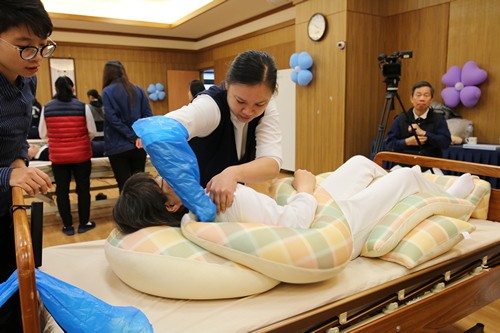 日本自然翻身擺位照護　照顧別人也照顧自己