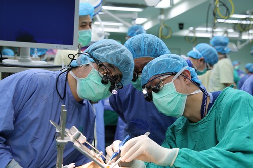 顛覆傳統開心手術　心胸外微創手術再精進