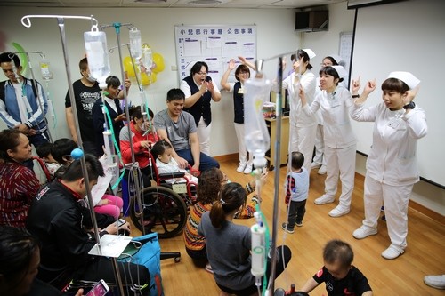 歡度兒童節　親子互動彩繪手提袋