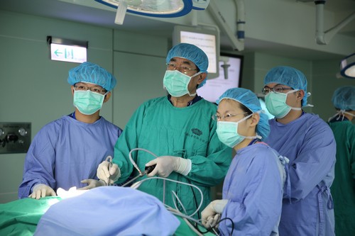 顛覆傳統開心手術　心胸外微創手術再精進