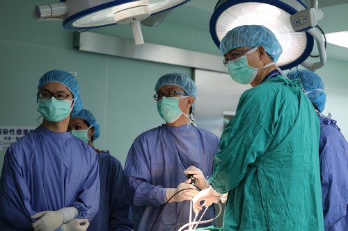 顛覆傳統開心手術 心胸外微創手術再精進