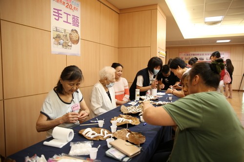 輕安居歡慶20周年　長者抗老培訓百顆種子