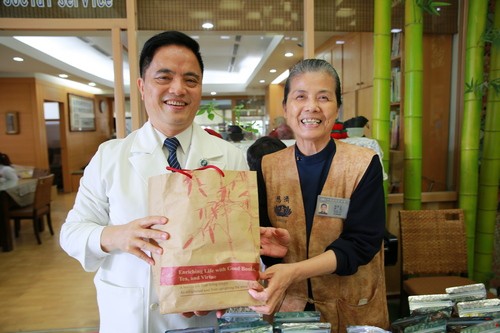 盤山過嶺見證醫療愛 創新研發志為難症病人找方法