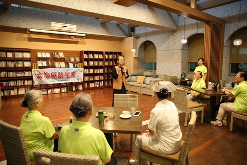 阿公阿嬤練健康 幸福樂齡學堂結業典禮
