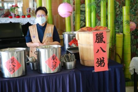暖心暖胃臘八粥 花蓮慈院分享健康祝福