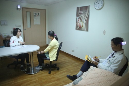 望聞問切實境模擬　花蓮慈院中醫OSCE闖通關