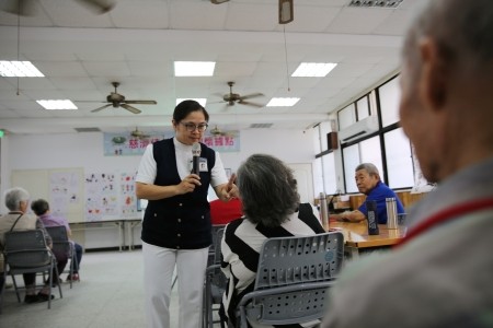 正確服藥免緊張　花蓮慈院「世界高血壓日」社區衛教