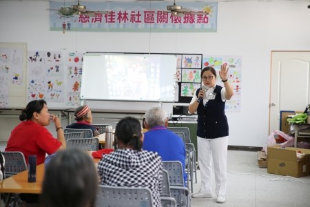正確服藥免緊張　花蓮慈院「世界高血壓日」社區衛教