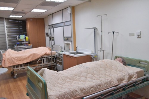 培育人才 花蓮慈院新臨床技能中心引進肺順應性高階模擬人