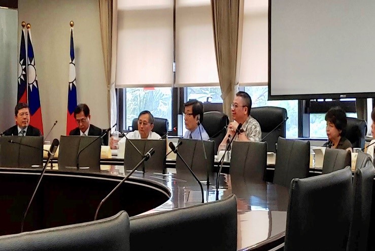 衛福部鈞長召開諮議會，何啟功次長等鈞長聽取各院計畫調整簡報