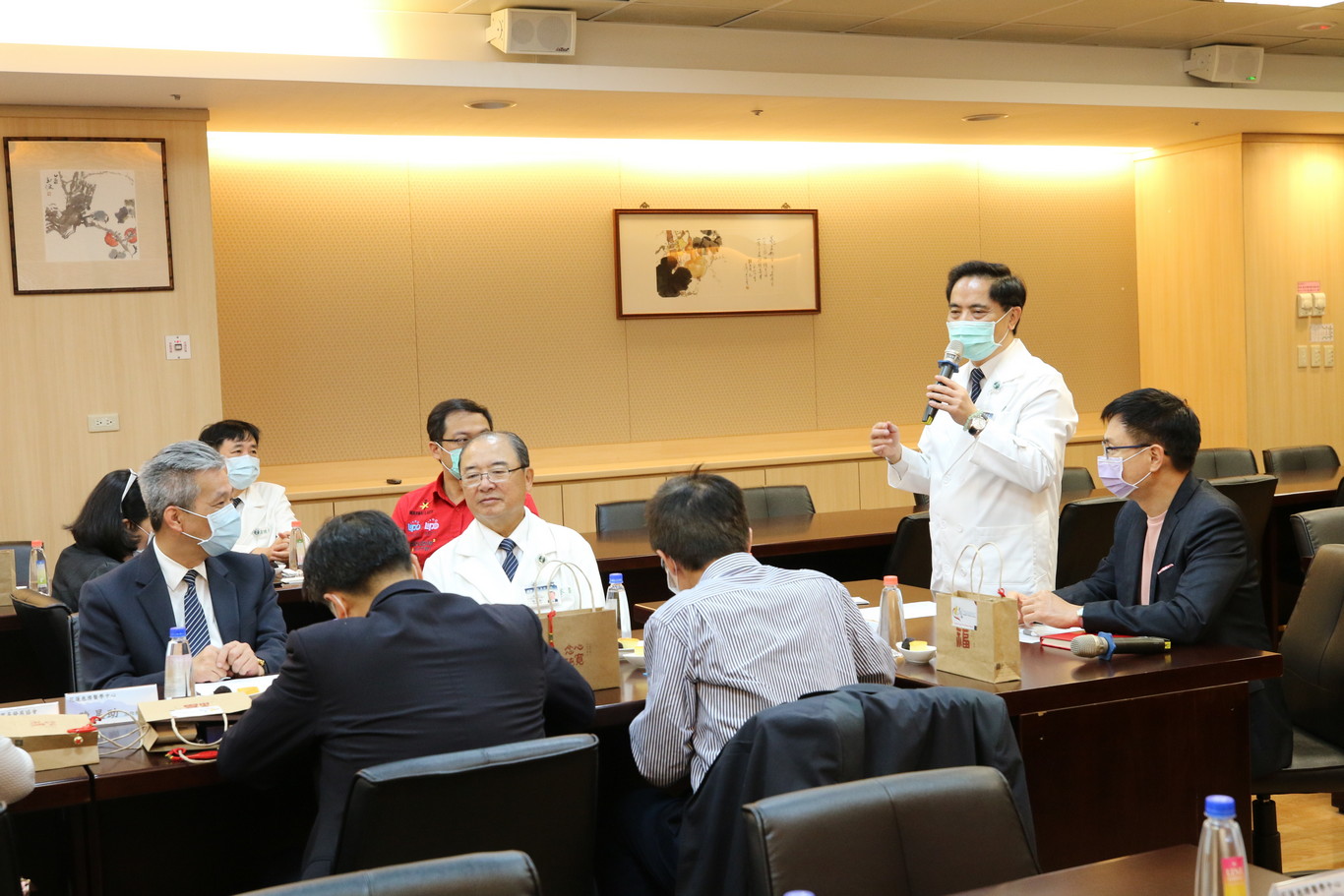 花蓮慈濟醫院林欣榮院長於活動中致詞