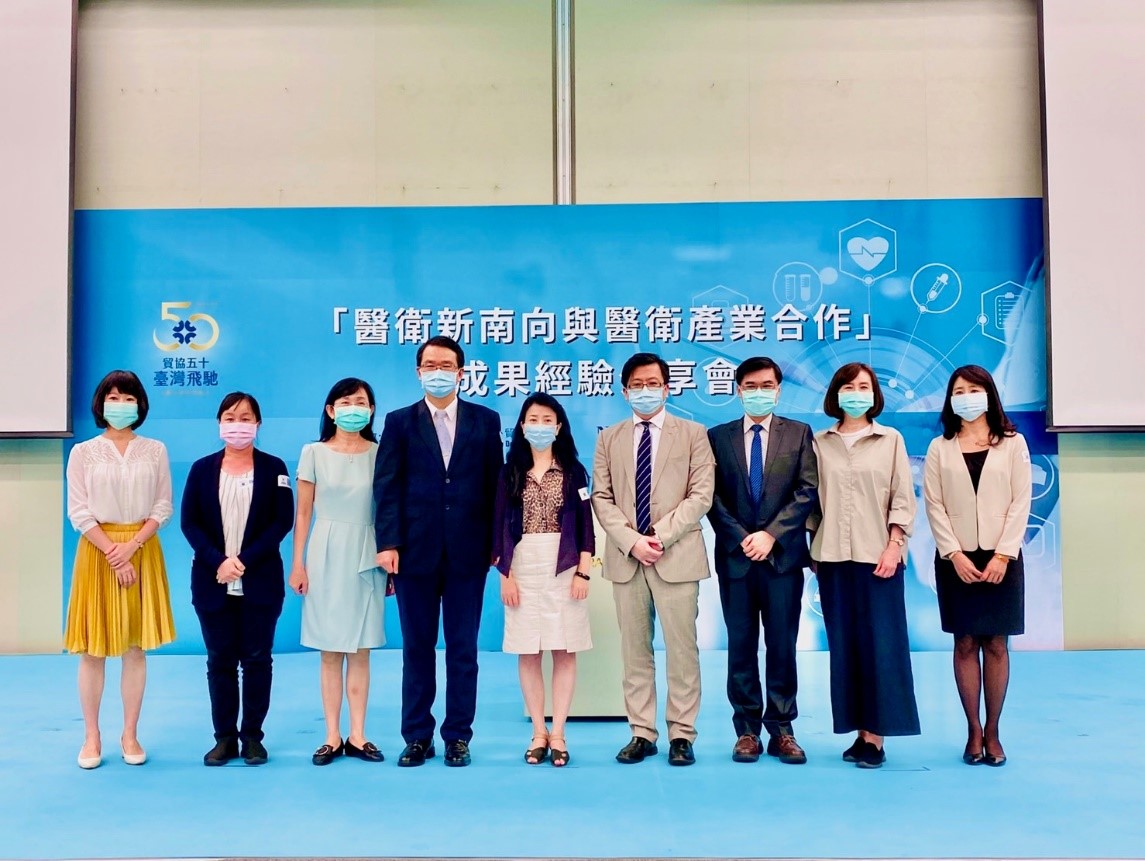 各院代表於活動中合影