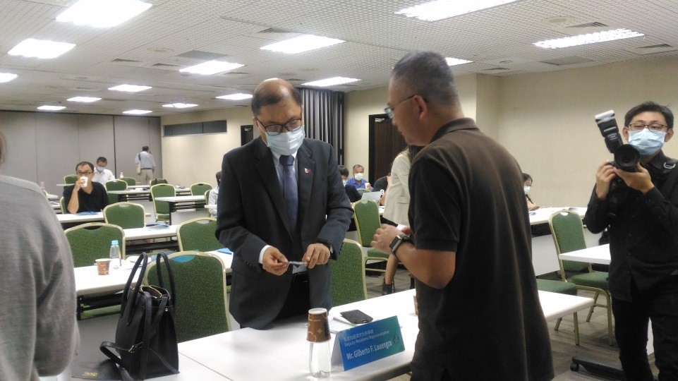 馬尼拉經濟文化辦事處副主席Mr. Gilberto F. Lauengco與廠商交流