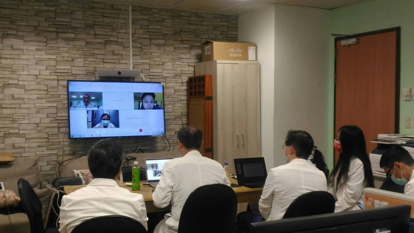 圖說：本次講座由花蓮慈濟醫院血液腫瘤科李啟誠主任、黃威翰醫師擔任講者。