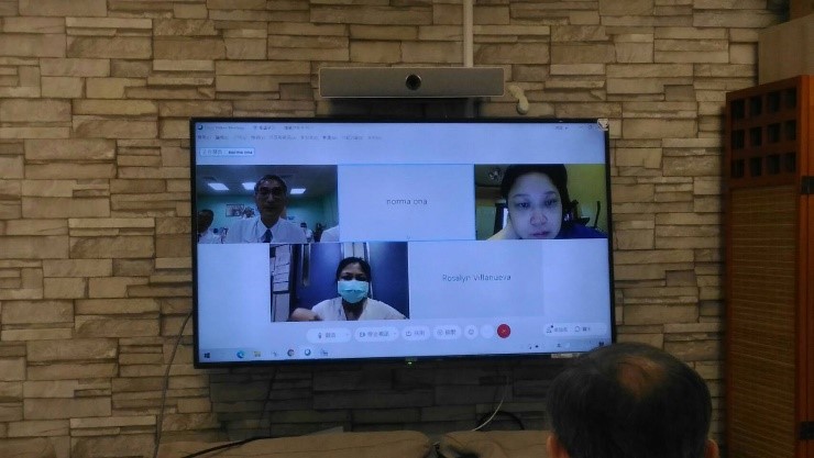 右圖：本講座菲方參與者。