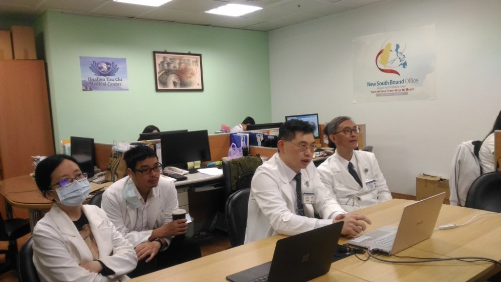 圖說：台菲視訊會議醫學講座：2021年歐洲骨髓移植年會有關異體幹細胞移植的菁華剪輯 Tai-Phil Virtual Medical Conference: Highlight of 2021 EBMT Annual Meeting in the Field of Allogeneic HSCT由花蓮慈濟醫院血液腫瘤科李啟誠主任、黃威翰醫師擔任講者。