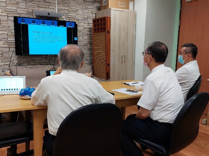 右圖：新南向造血幹細胞移植遠距進階跨國講座: Detection of HLA Alleles / Southbound Virtual Training Course of Hematopoietic Stem Cell Transplantation: Detection of HLA Alleles活動現場。