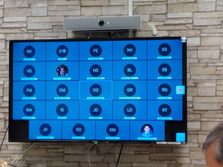 左圖：多位來自菲律賓、越南、印尼醫事人員上線參與本講座。