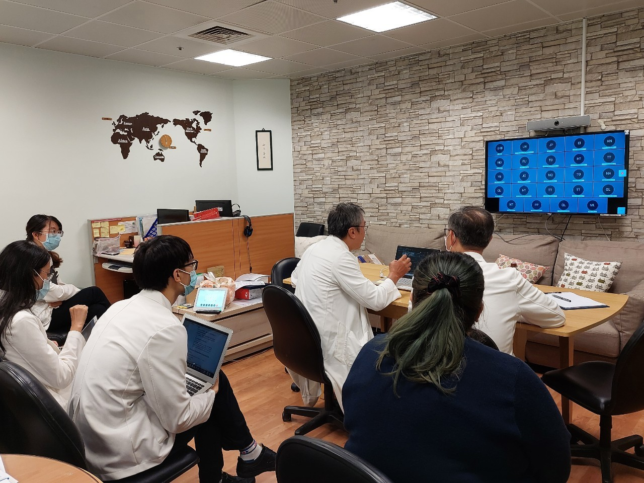 2021/07/07(三)新南向造血幹細胞移植遠距進階跨國講座: COVID-19 and Hematologic Malignancies & COVID-19 Associated Coagulopathy活動現場。